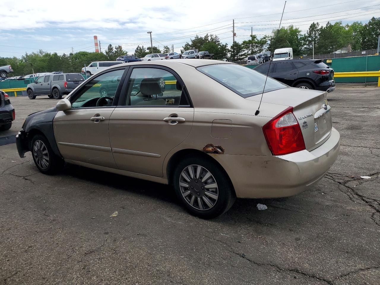 2004 Kia Spectra Lx - Фото 2