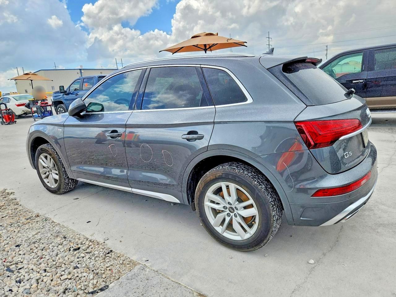 2023 Audi Q5 Premium 45 - Фото 2