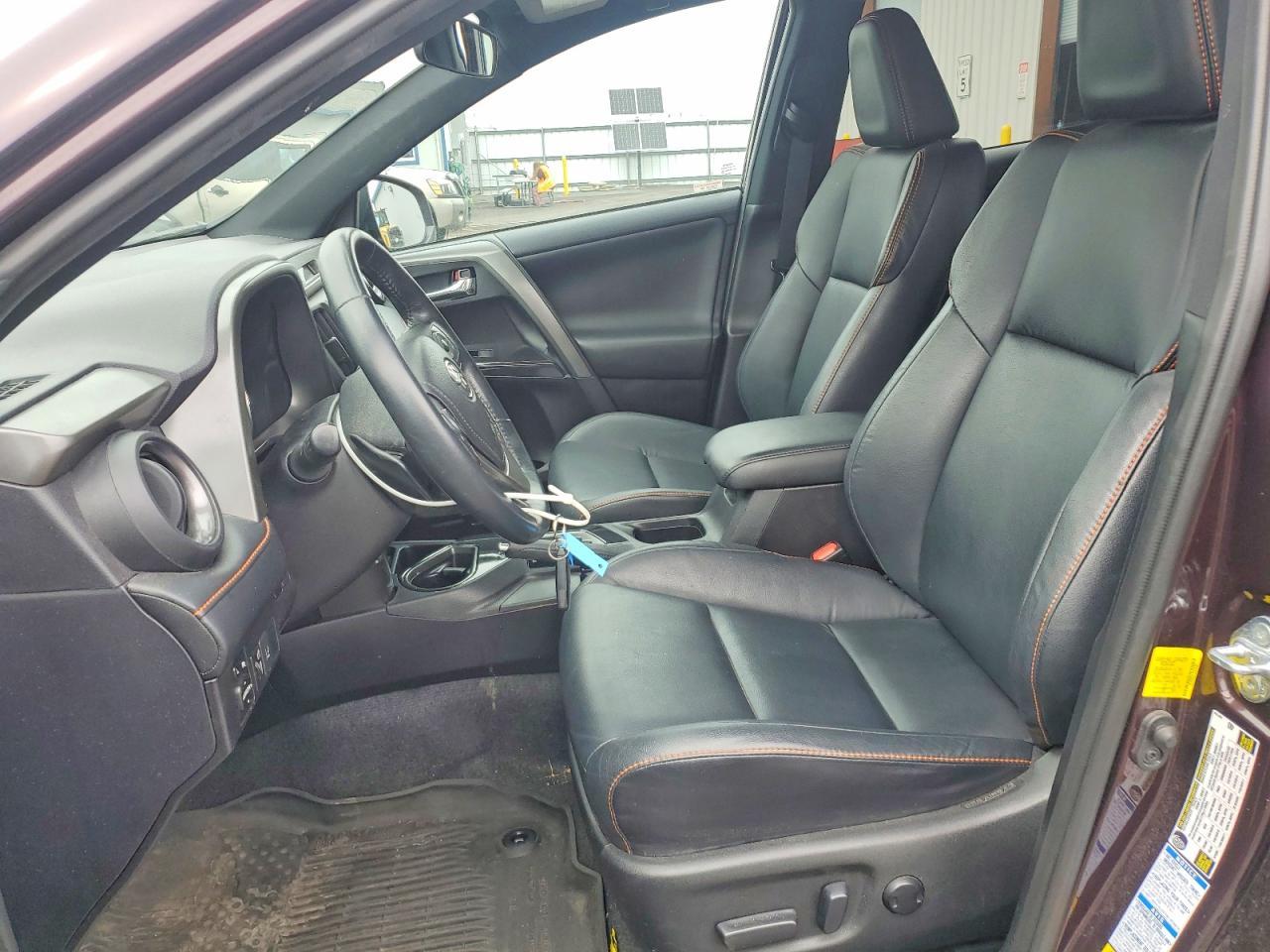 2016 Toyota Rav4 Se - Image 7