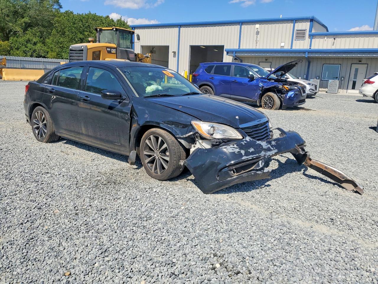 2014 Chrysler 200 - Image 4