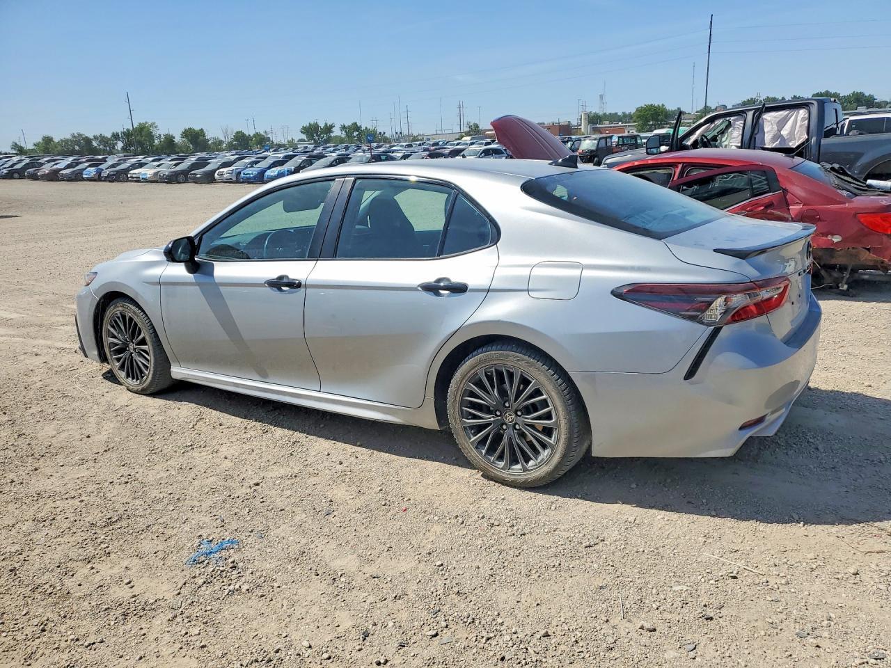 2021 Toyota Camry Se Nightshade - Фото 2