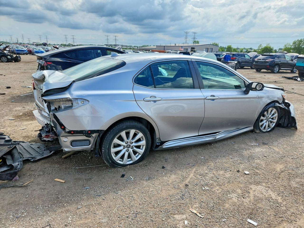 2019 Toyota Camry Le - Фото 3
