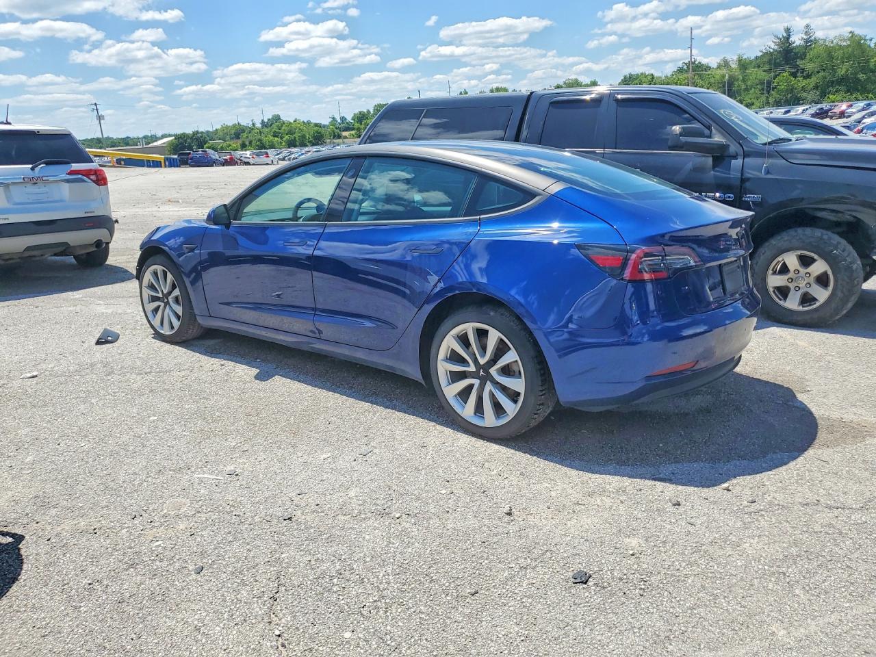 2019 Tesla Model 3 - Image 2
