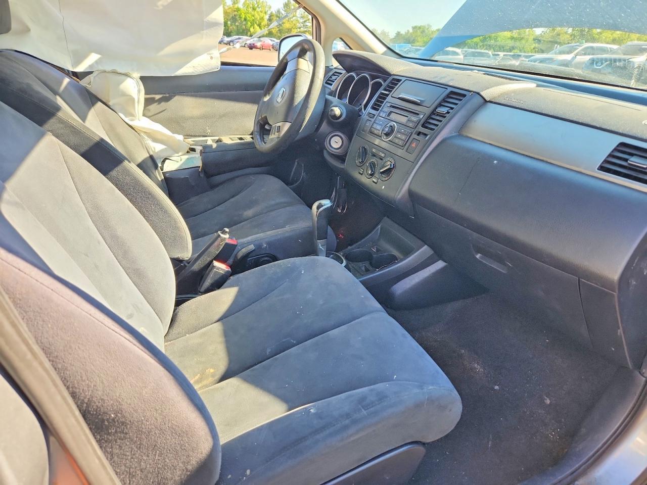 2009 Nissan Versa 1.8 S - Фото 7