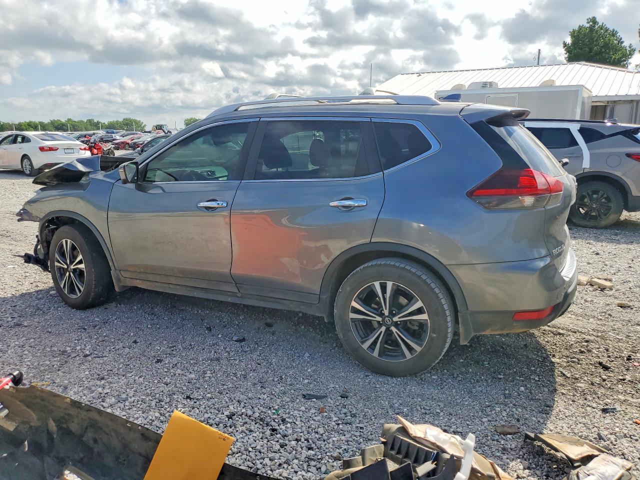 2020 Nissan Rogue Sv - Фото 2