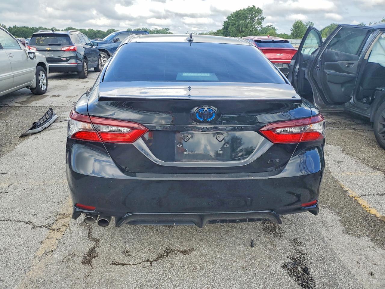 2024 Toyota Camry Hybrid Se Nightshade - Image 6