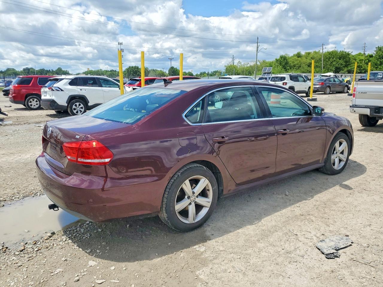 2013 Volkswagen Passat Se - Фото 3