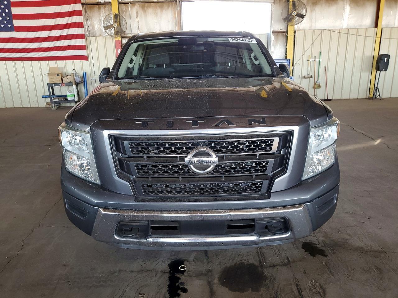 2021 Nissan Titan S - Фото 5