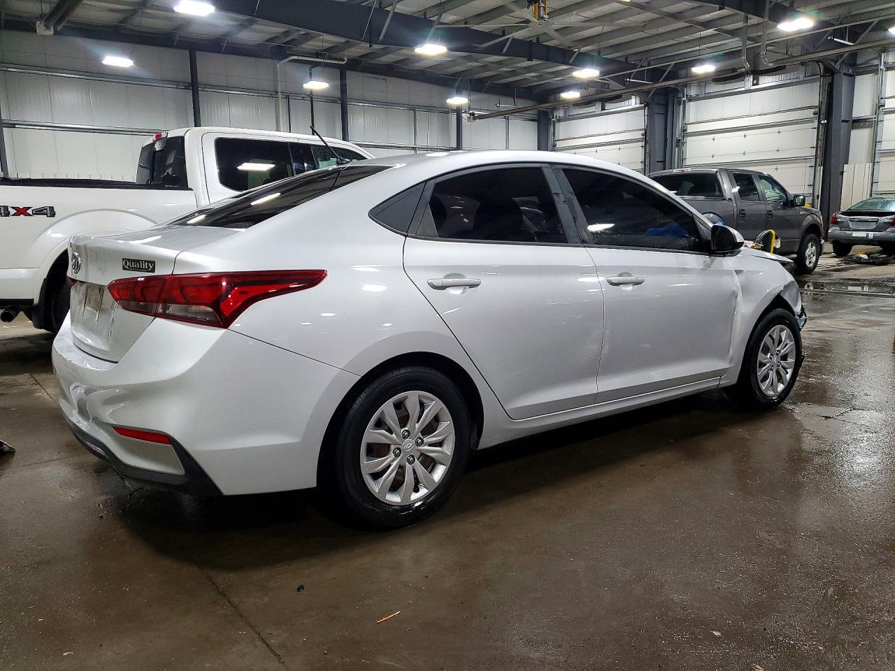 2018 Hyundai Accent Se - Фото 3