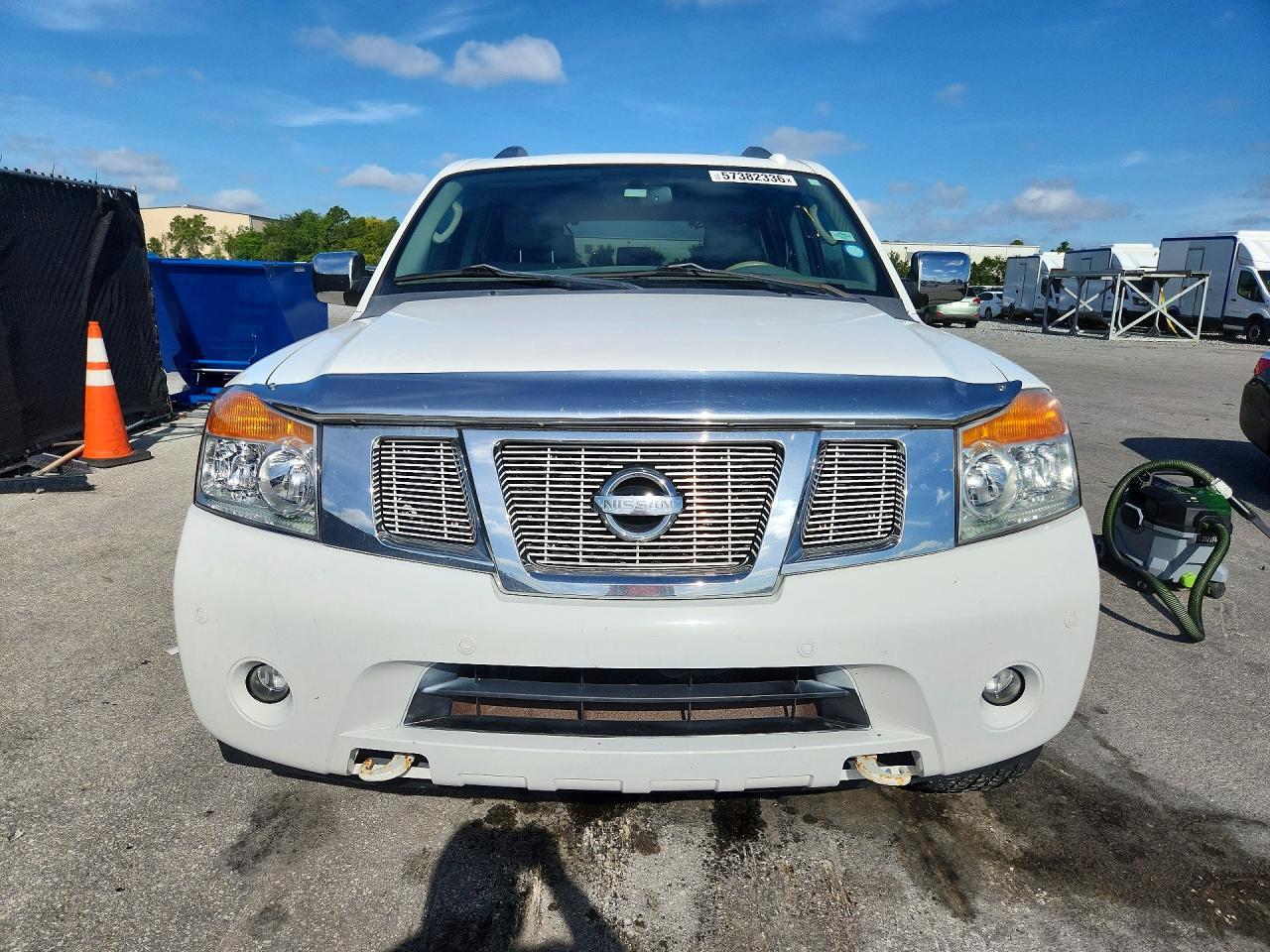 2010 Nissan Armada Se - Image 5