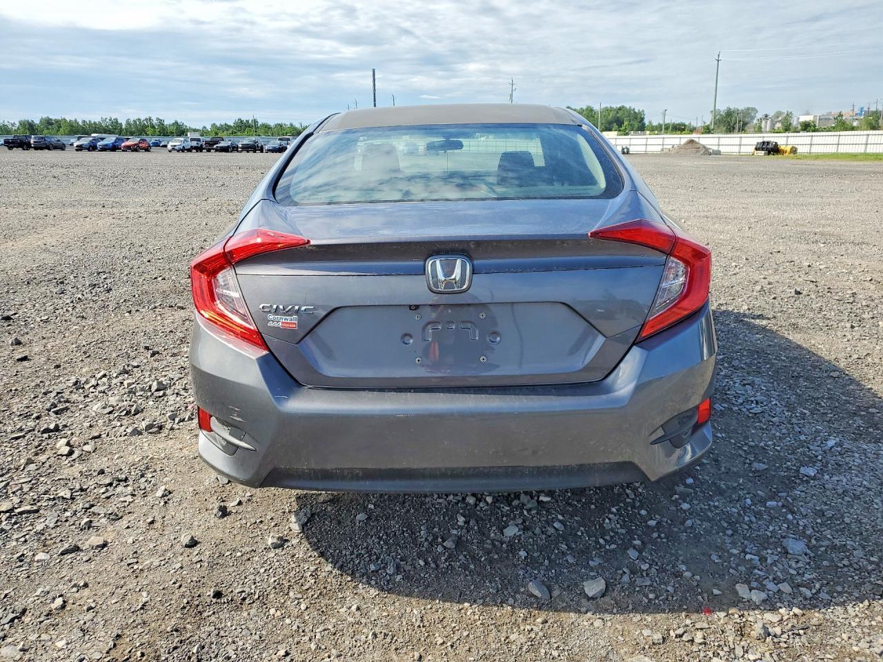 2018 Honda Civic Ex - Image 6