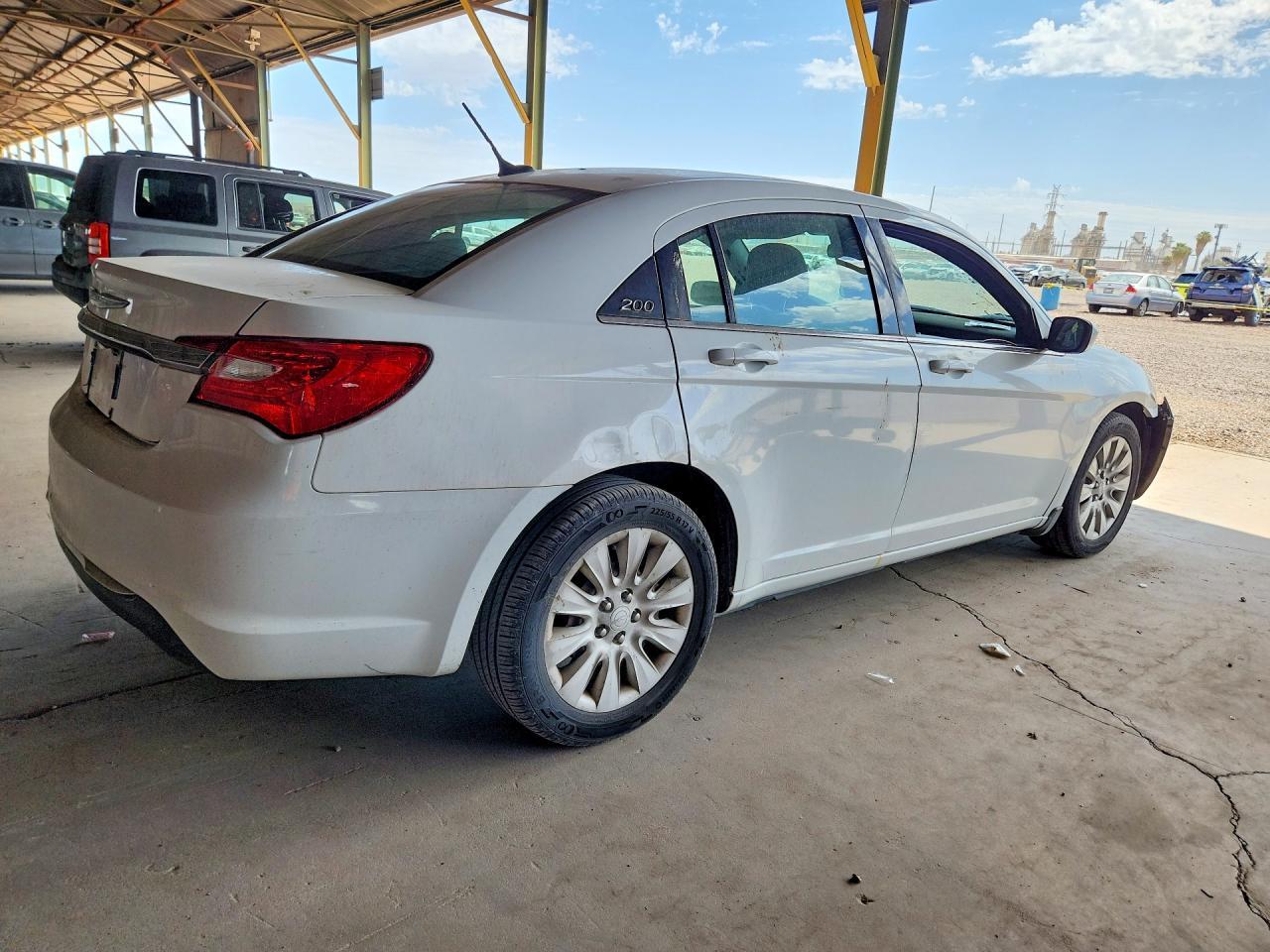 2012 Chrysler 200 Lx - Фото 3
