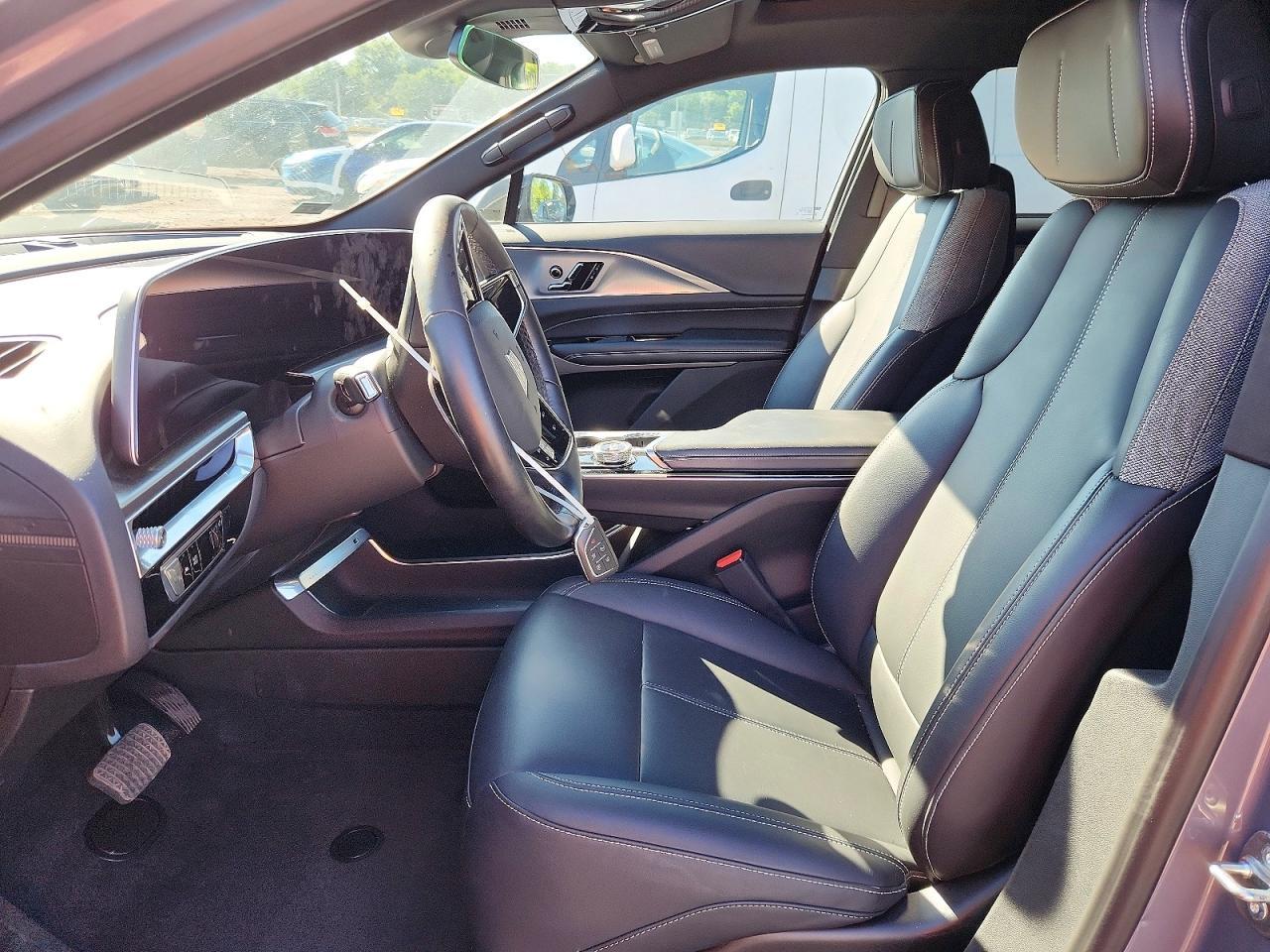 2024 Cadillac Lyriq Tech - Фото 7