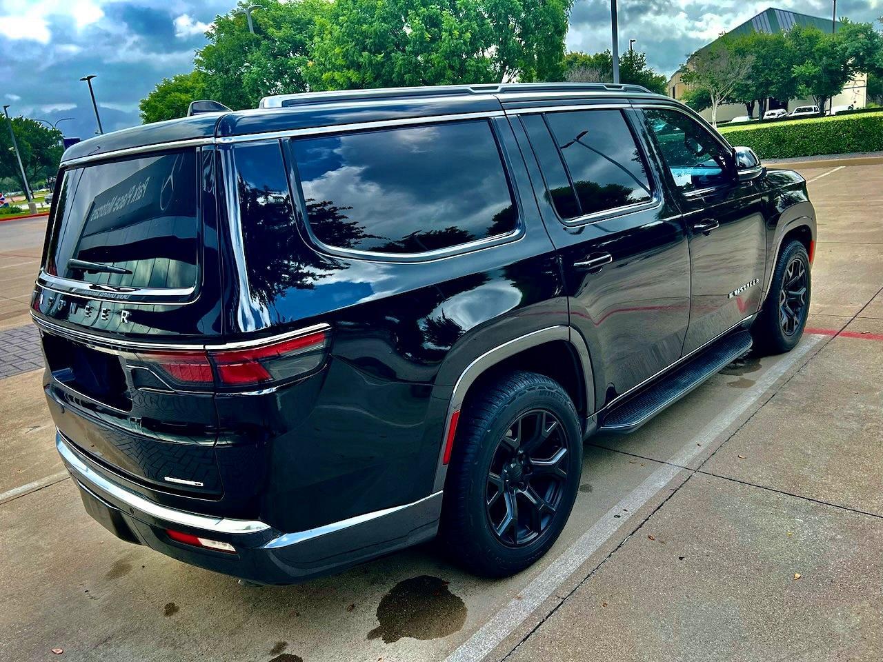 2022 Jeep Wagoneer Series I - Image 4