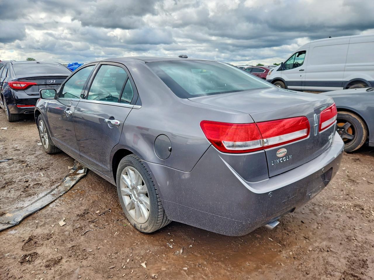 2012 Lincoln Mkz - Image 2