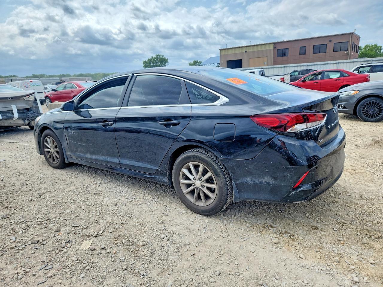 2019 Hyundai Sonata Se - Image 2