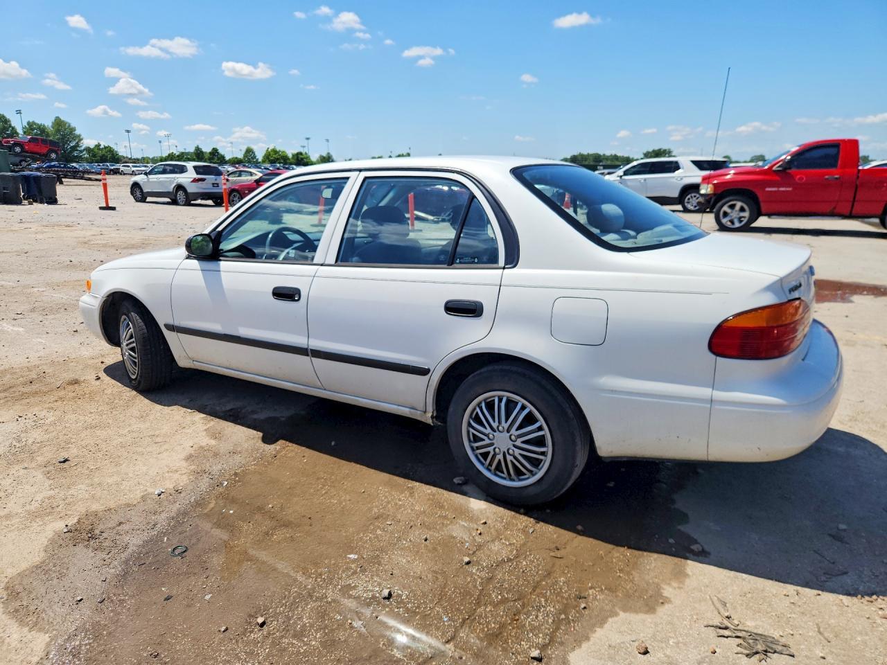 2002 Chevrolet Geo Prizm - Image 2