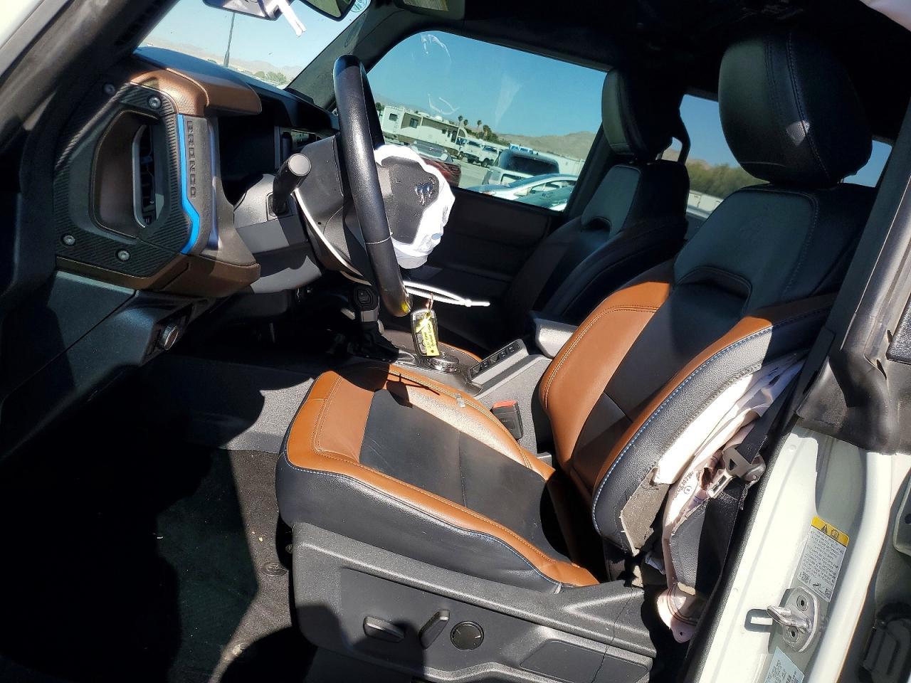 2022 Ford Bronco Base - Фото 7