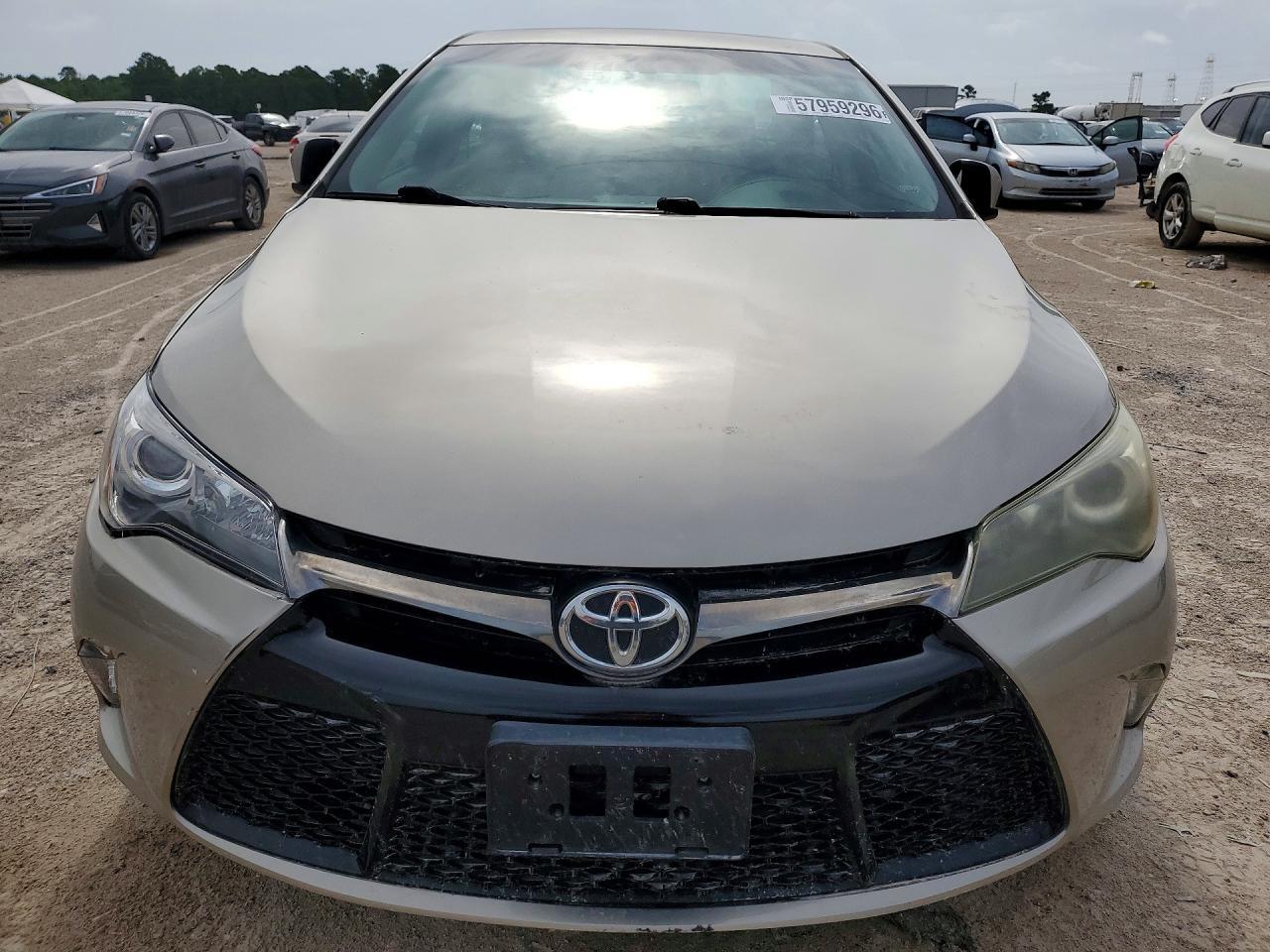 2017 Toyota Camry Se - Image 5