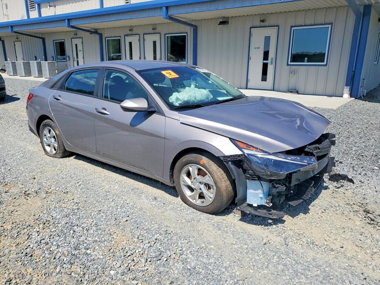 2023 Hyundai Elantra Se - Фото 4