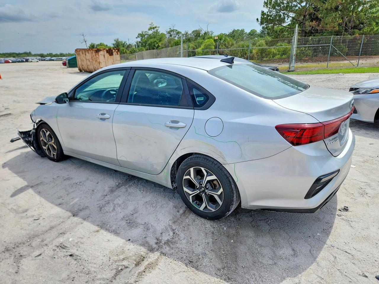 2021 Kia Forte Lxs - Image 2