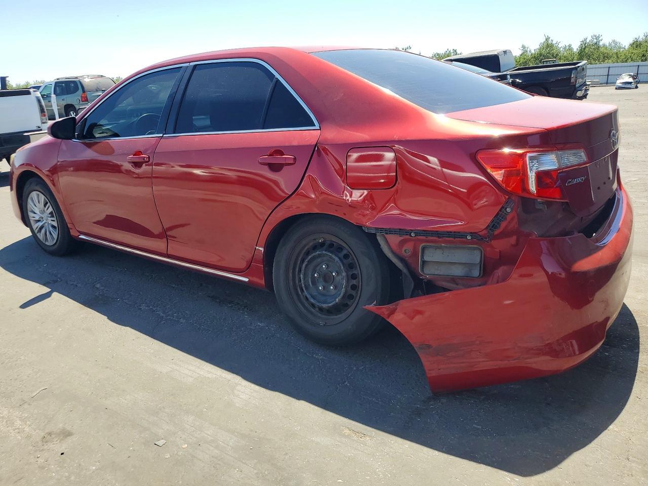 2012 Toyota Camry Le - Фото 2