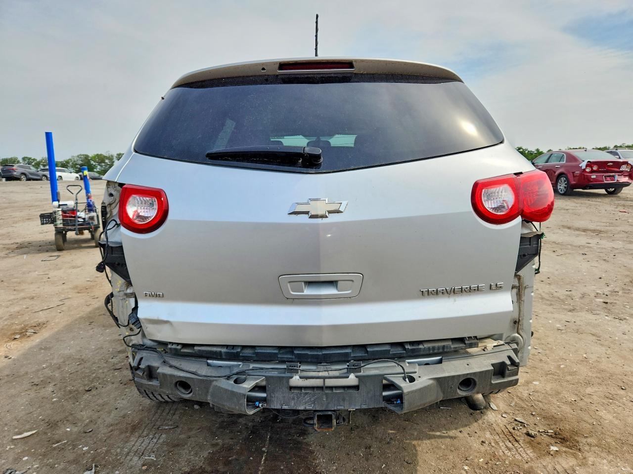 2012 Chevrolet Traverse Ls - Image 6