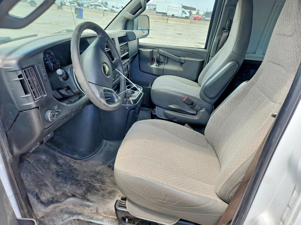2018 Chevrolet Express G2500 - Фото 7