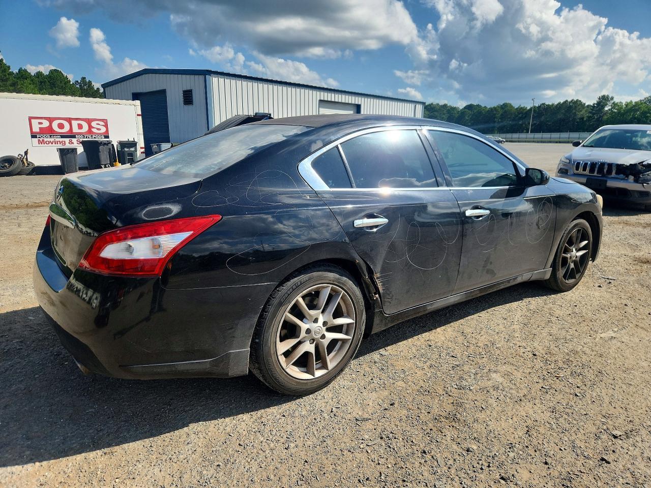 2011 Nissan Maxima 3.5 S - Image 3