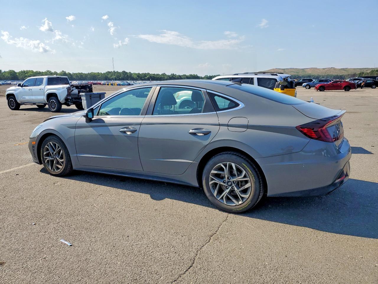 2023 Hyundai Sonata Sel - Фото 2