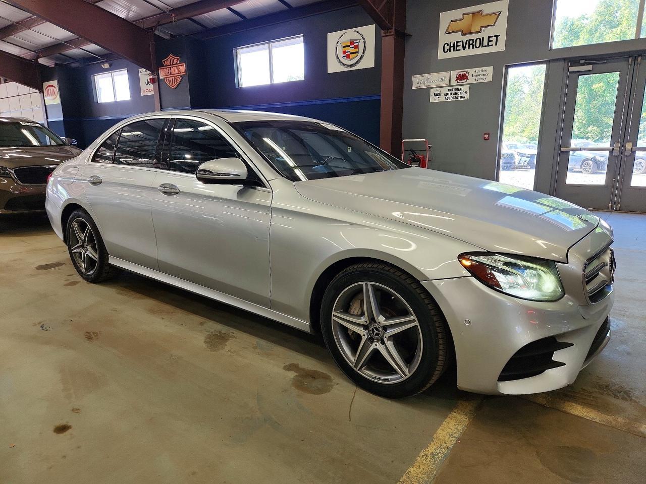 2017 Mercedes-Benz E 300 4Matic - Фото 4
