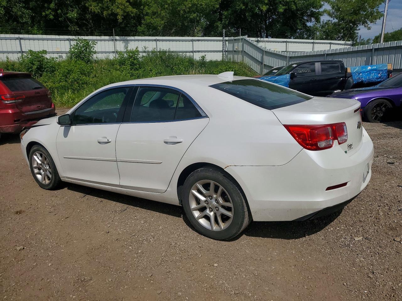 2015 Chevrolet Malibu 1Lt - Image 2