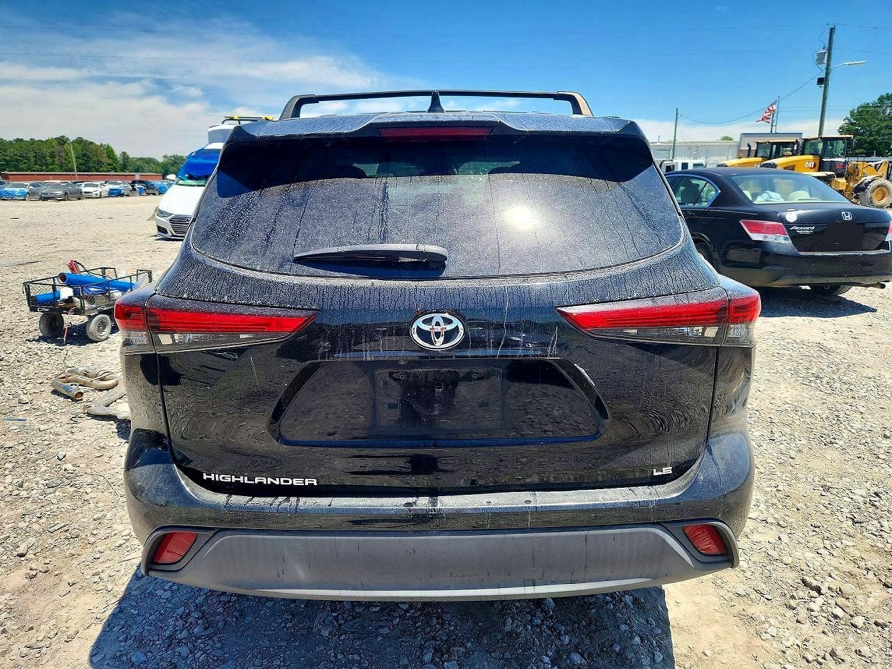 2020 Toyota Highlander Le - Image 6