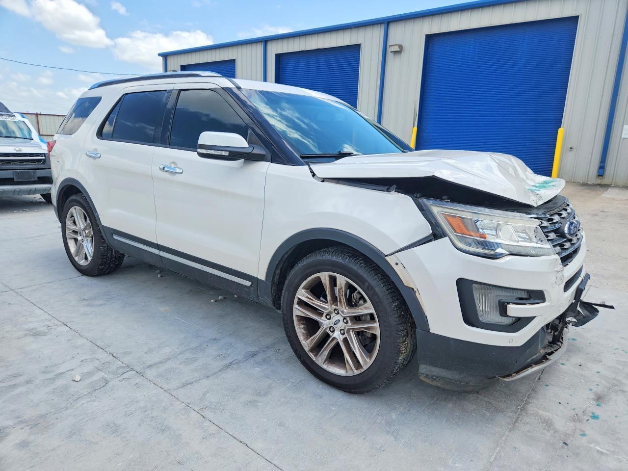2016 Ford Explorer Limited - Image 4