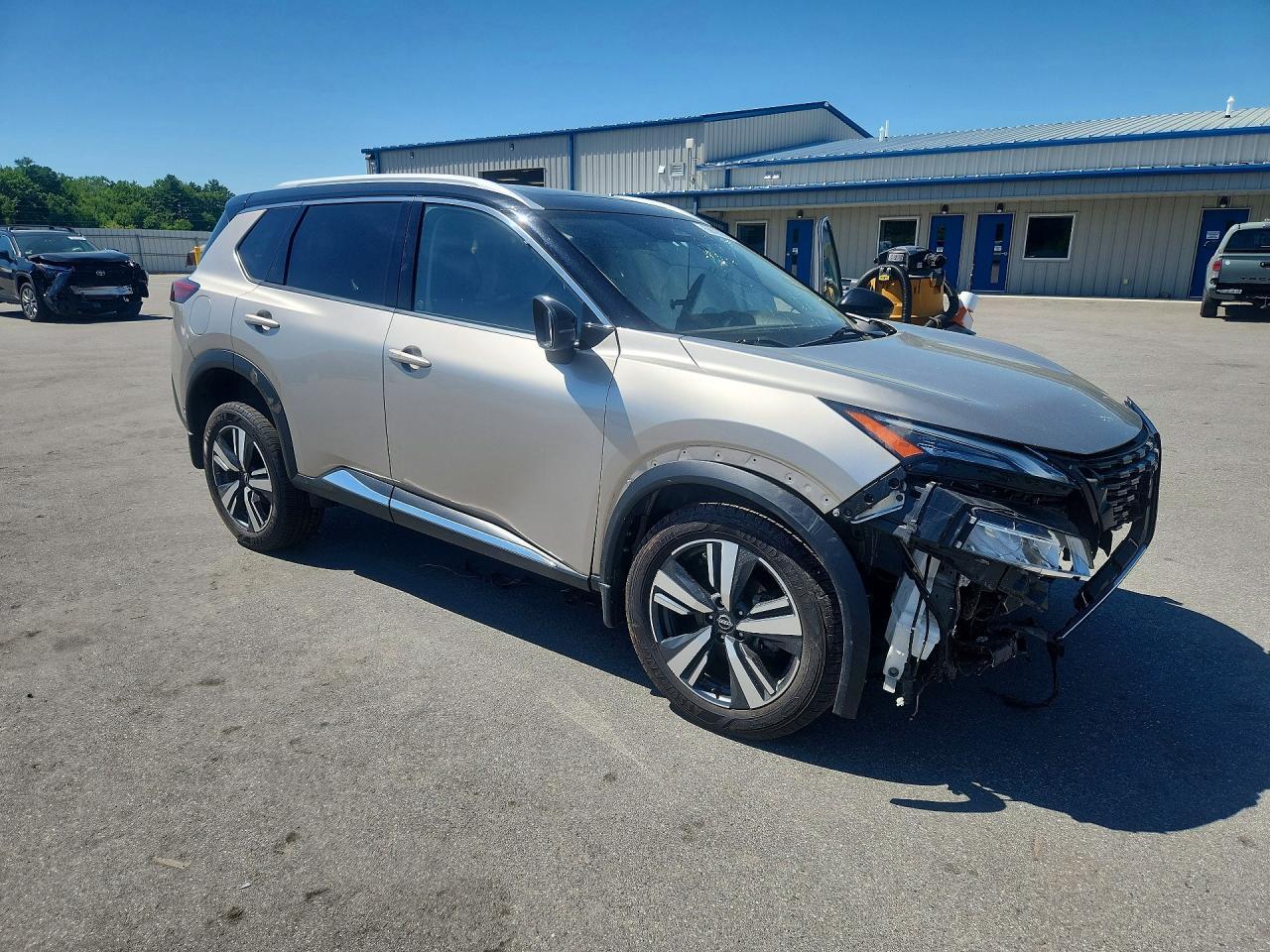 2023 Nissan Rogue Sl - Image 4