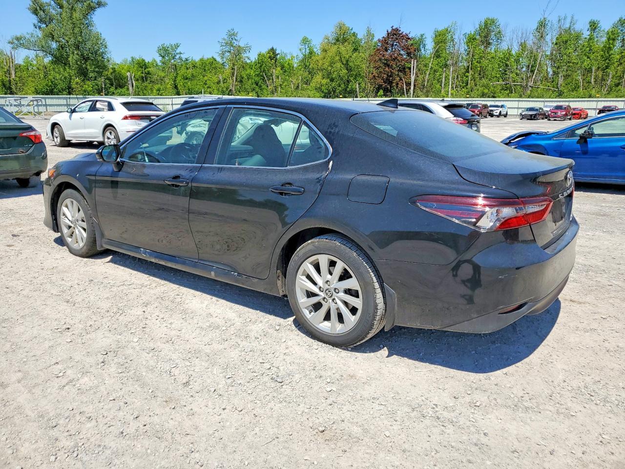 2023 Toyota Camry Le - Фото 2