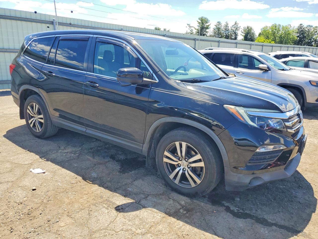 2017 Honda Pilot Ex - Image 4