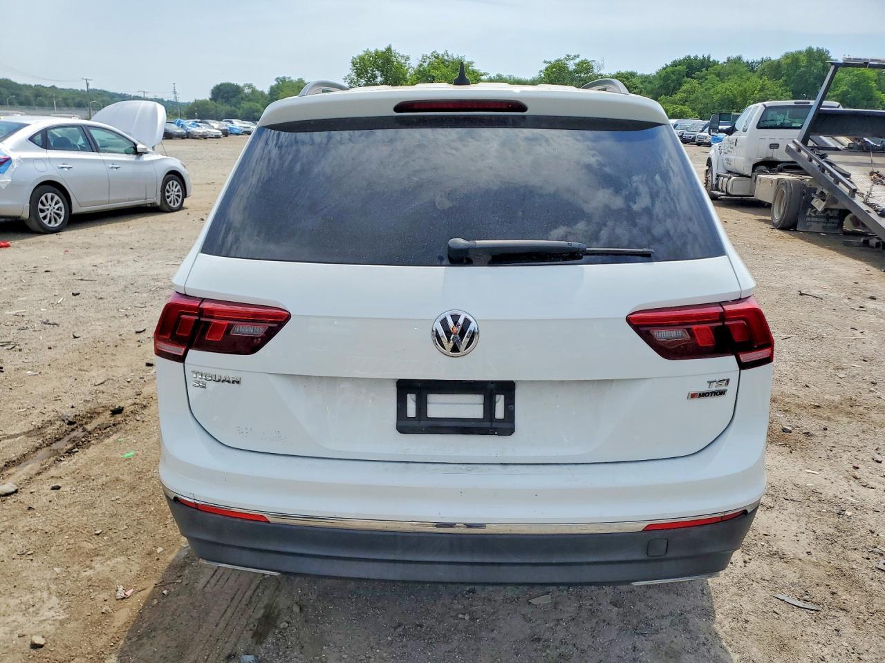 2018 Volkswagen Tiguan Se - Фото 6