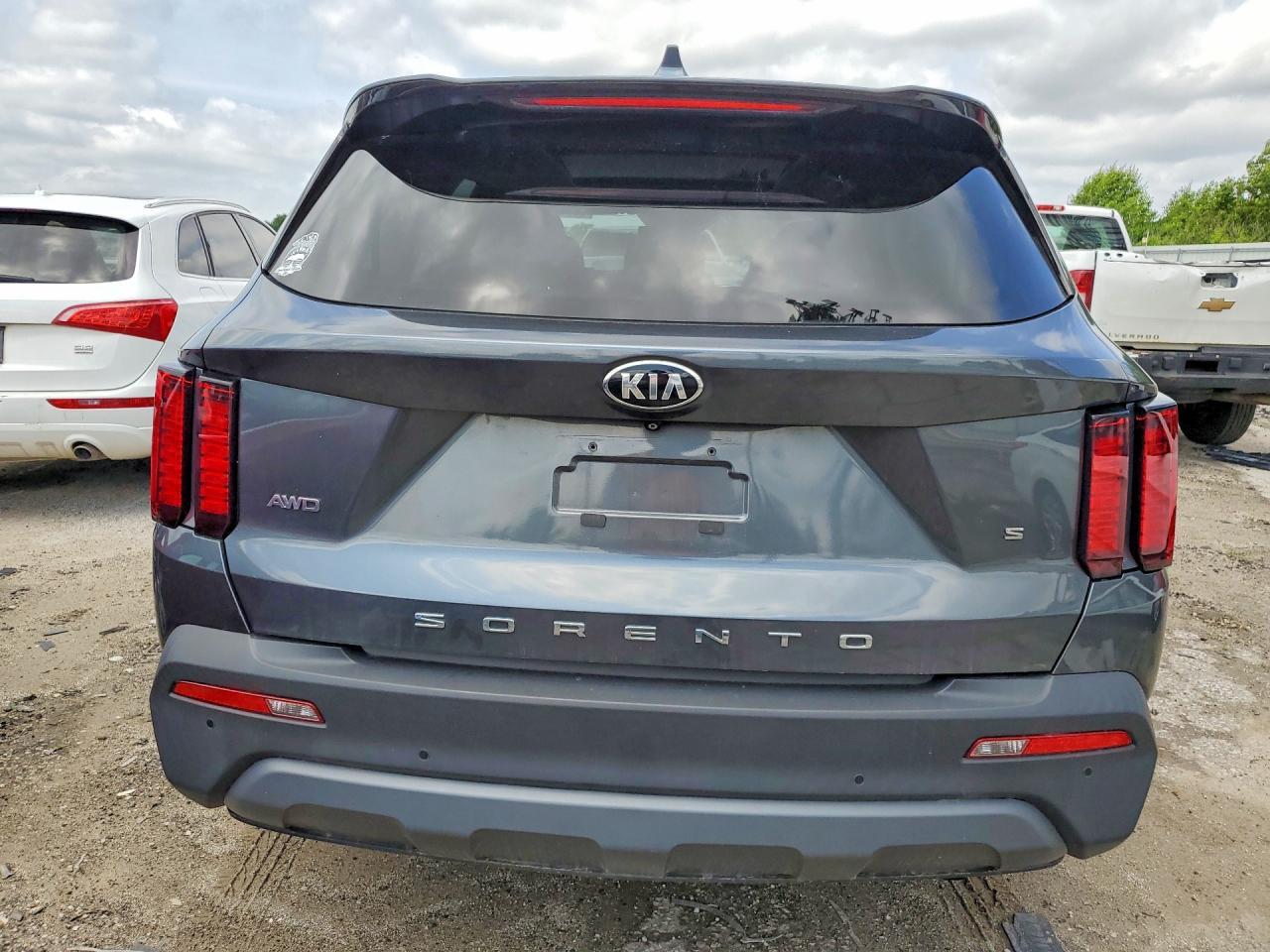 2021 Kia Sorento S - Фото 6