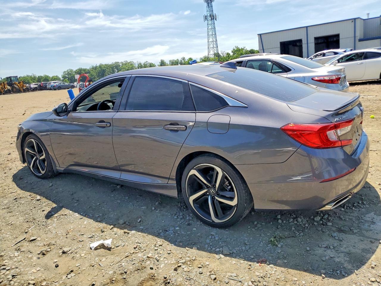 2018 Honda Accord Sport - Image 2