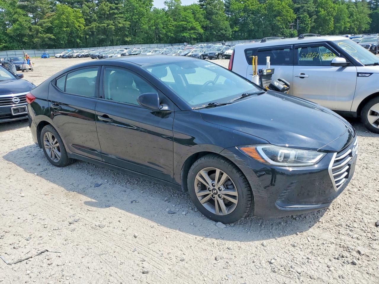 2017 Hyundai Elantra Se - Image 4