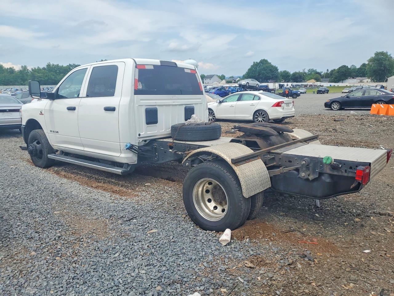 2022 Ram 3500 - Image 2