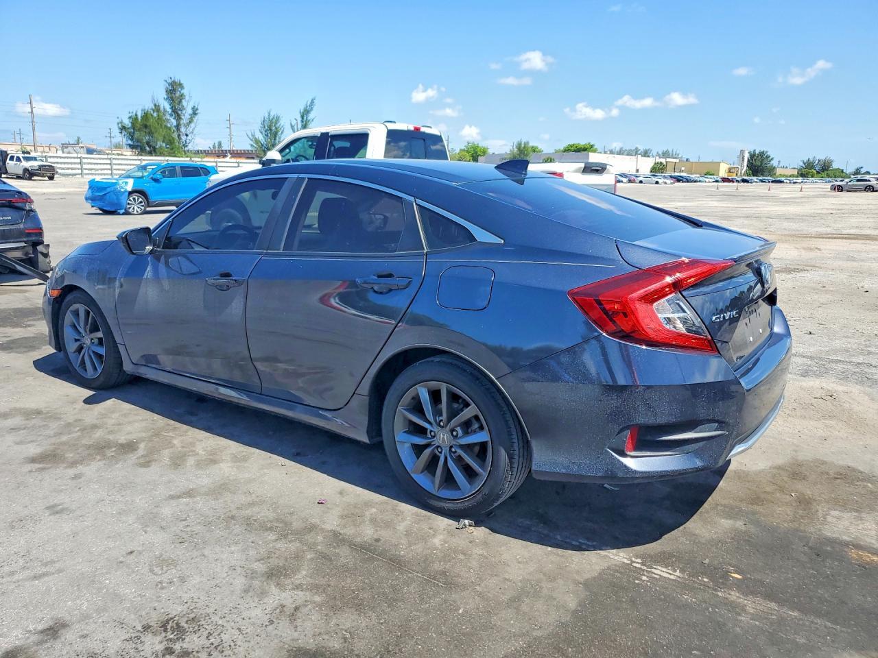 2019 Honda Civic Ex - Image 2