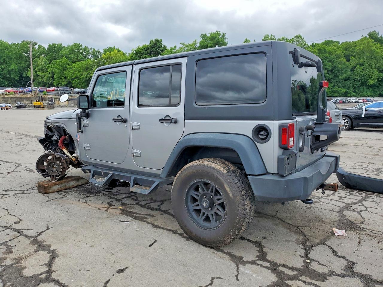 2015 Jeep Wrangler Unlimited Sport - Фото 2