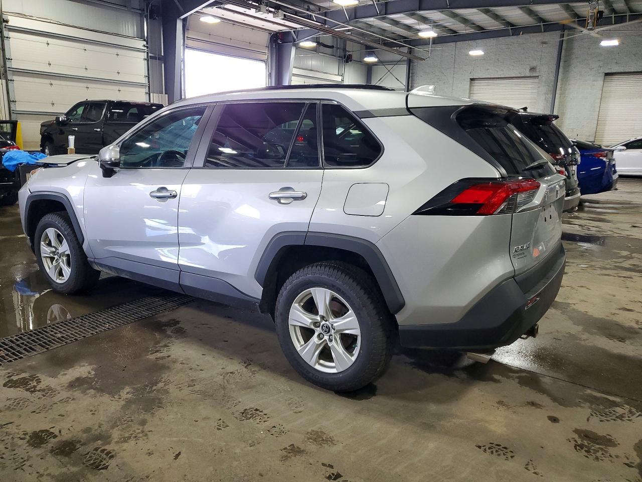 2019 Toyota Rav4 Xle - Фото 2