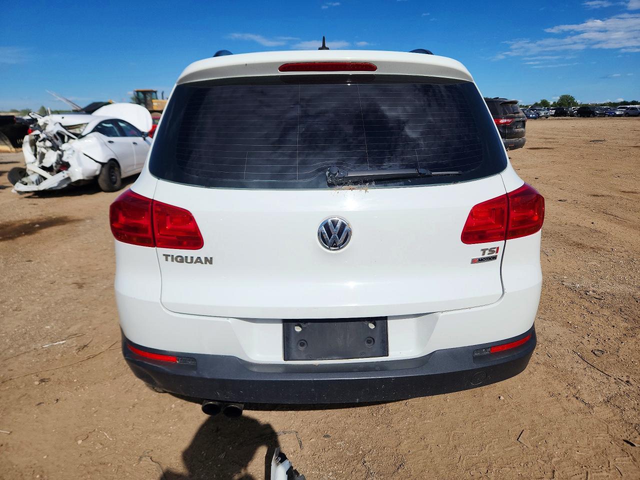 2016 Volkswagen Tiguan S - Image 6