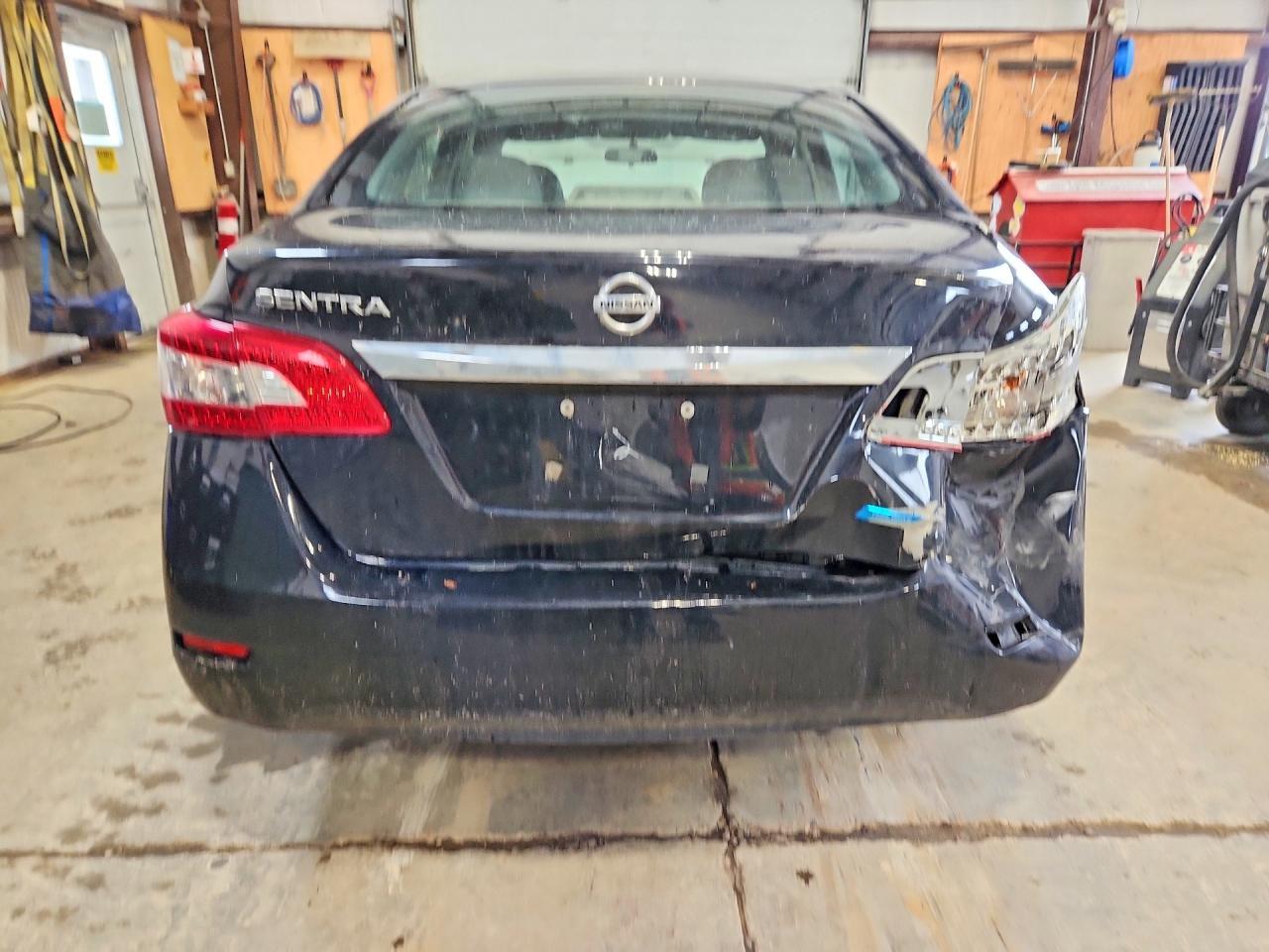 2015 Nissan Sentra S - Фото 6