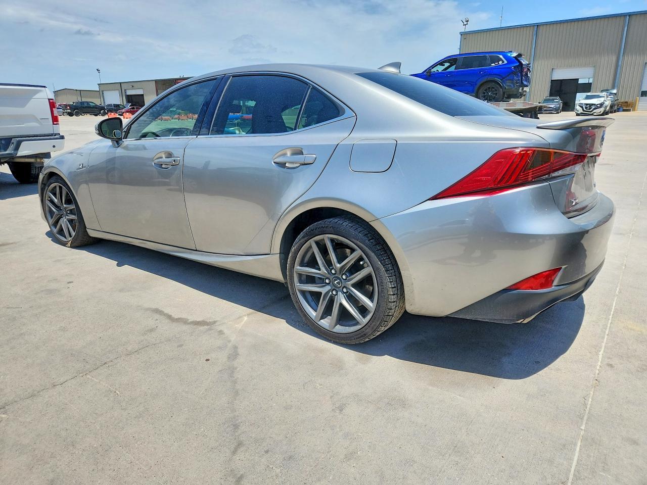 2018 Lexus Is 300 - Фото 2