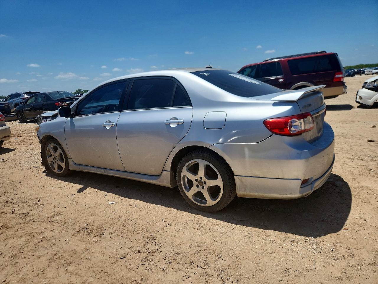 2013 Toyota Corolla S - Фото 2