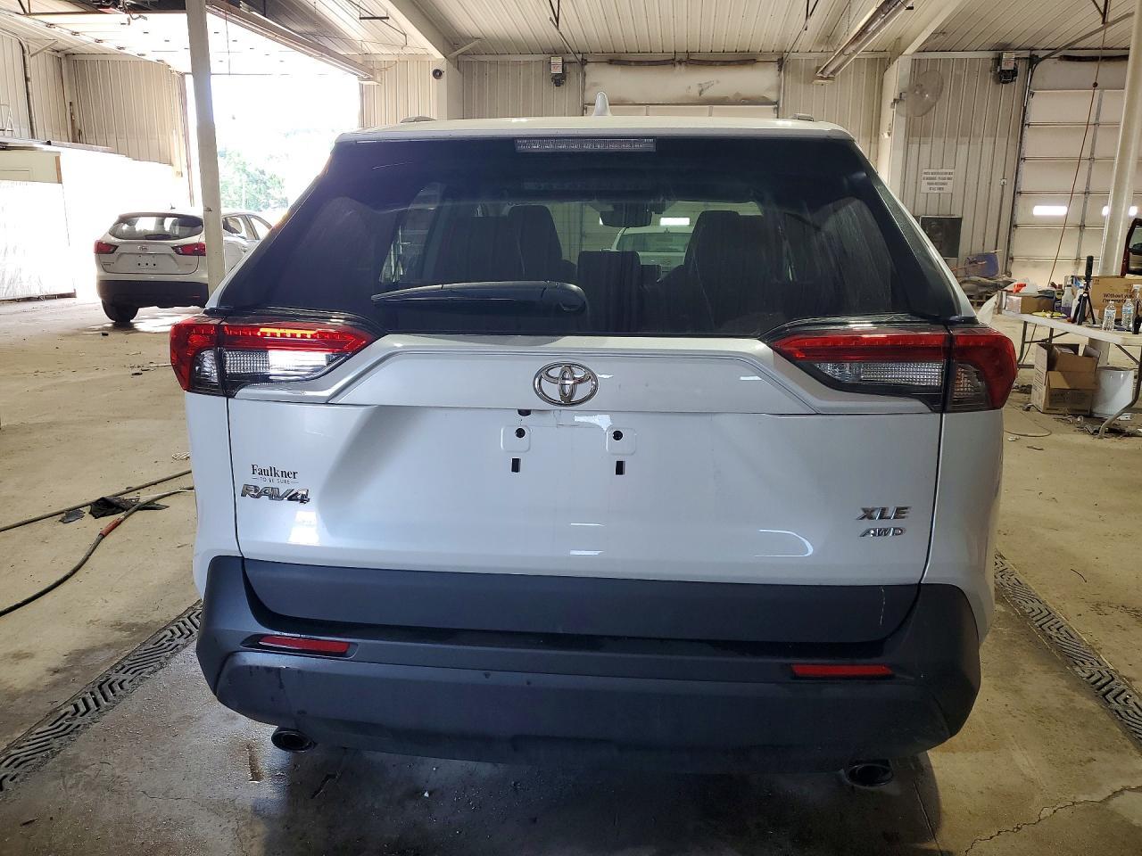 2025 Toyota Rav4 Xle Premium - Фото 6